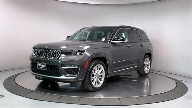 2022 Jeep Grand Cherokee Summit