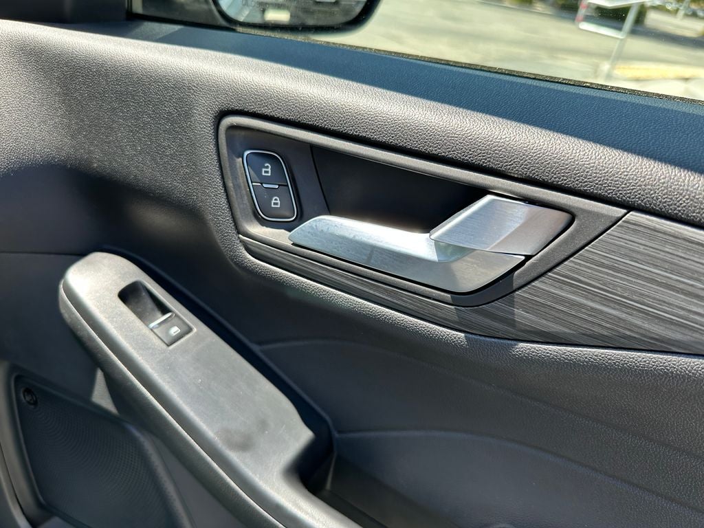 2024 Ford Escape Plug-In Hybrid Base