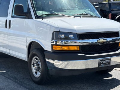 2025 Chevrolet Express 3500 LT Passenger