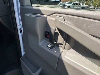 2025 Chevrolet Express 3500 LT Passenger
