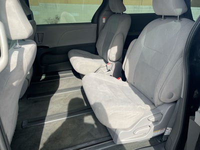 2017 Toyota Sienna L 7-Passenger