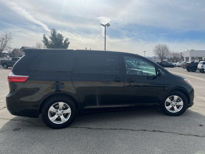 2017 Toyota Sienna L 7-Passenger