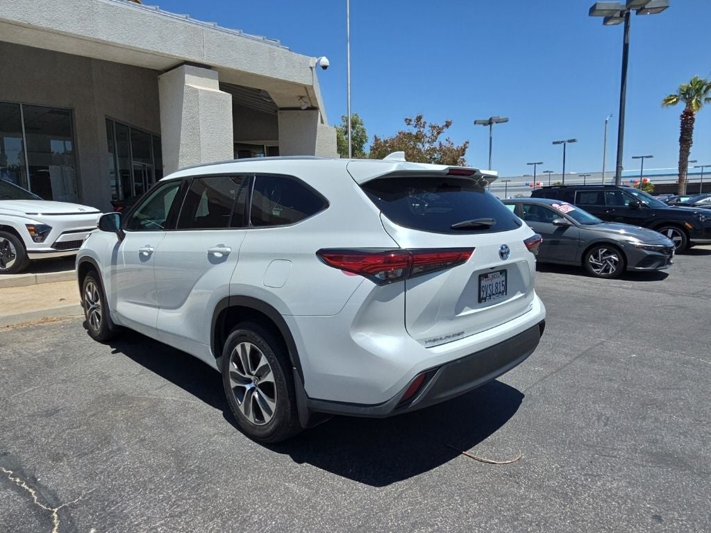 2022 Toyota Highlander Hybrid XLE