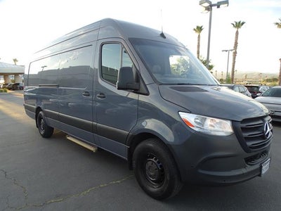 2022 Mercedes-Benz Sprinter Cargo Van 2500