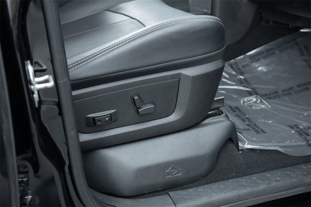 2019 RAM 1500 Classic Laramie