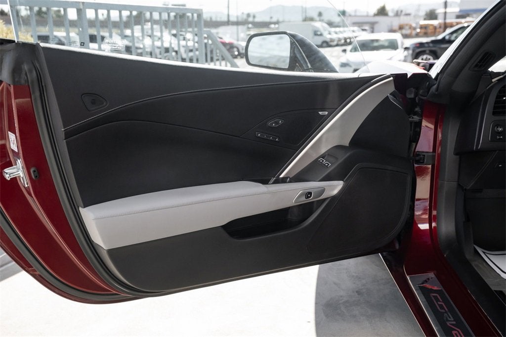 2017 Chevrolet Corvette Stingray Z51 2LT