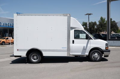 2024 Chevrolet Express Cutaway 3500 1WT