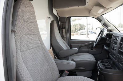 2024 Chevrolet Express Cutaway 3500 1WT