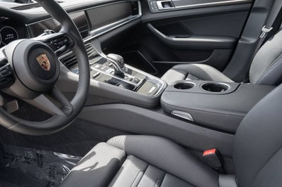 2023 Porsche Panamera Base