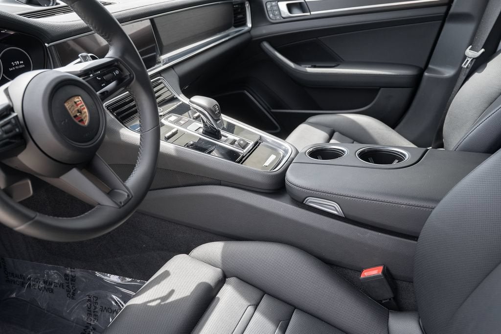 2023 Porsche Panamera Base