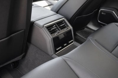 2023 Porsche Panamera Base