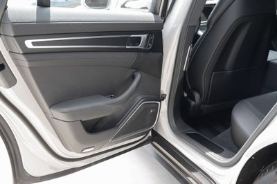 2023 Porsche Panamera Base