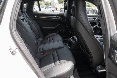 2023 Porsche Panamera Base