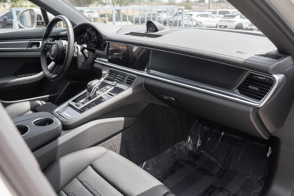 2023 Porsche Panamera Base