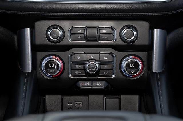 2022 GMC Yukon XL SLE