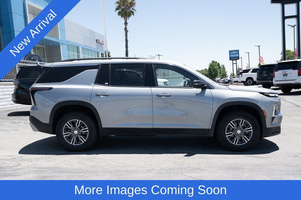 2024 Chevrolet Traverse LT