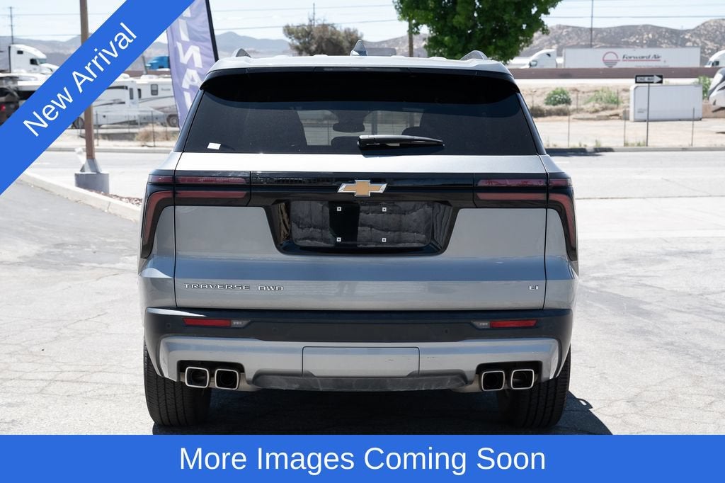 2024 Chevrolet Traverse LT