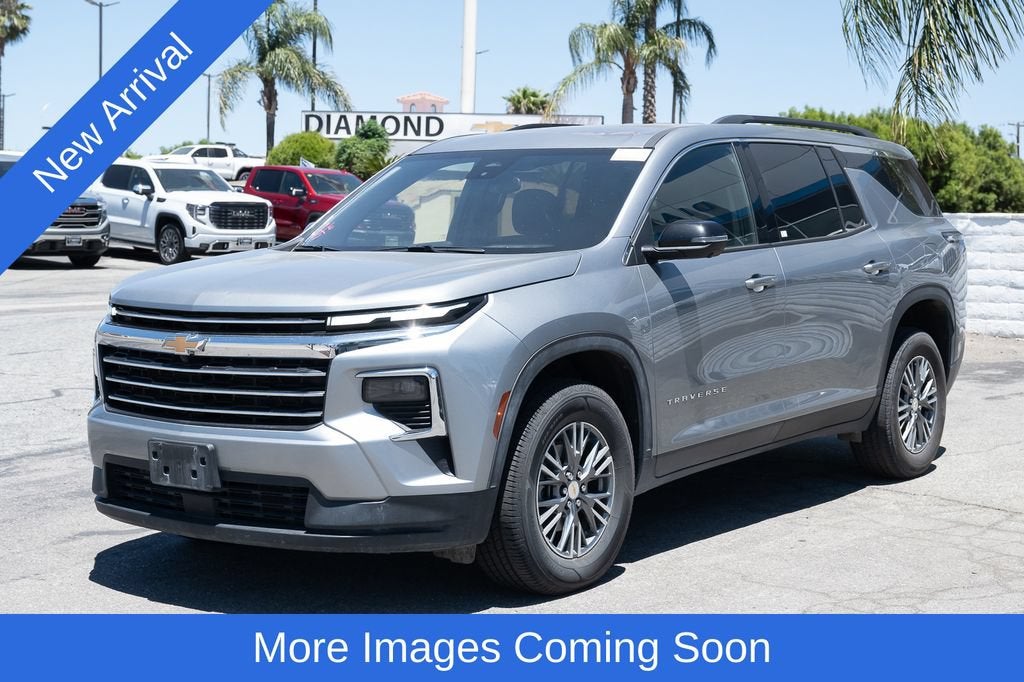 2024 Chevrolet Traverse LT