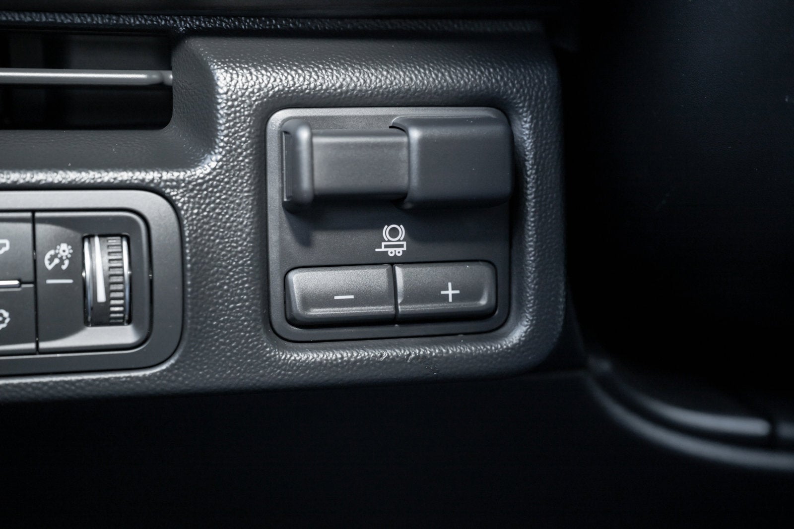 2024 GMC Sierra EV Denali Edition 1