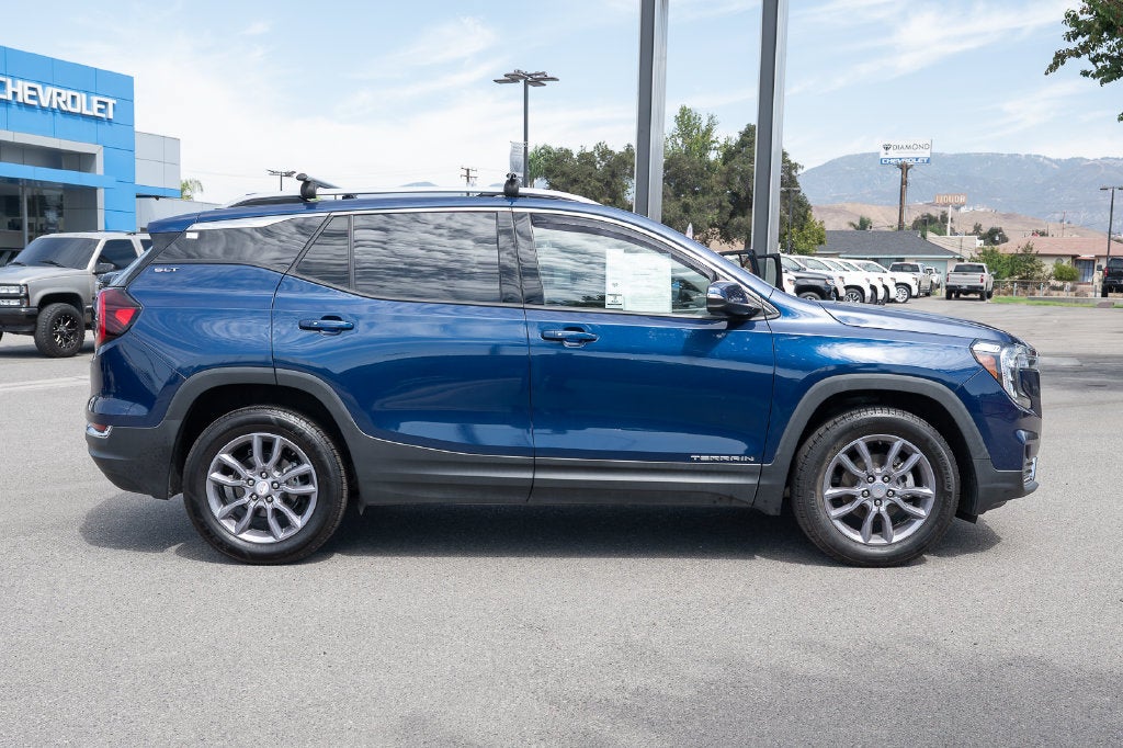 2023 GMC Terrain SLT