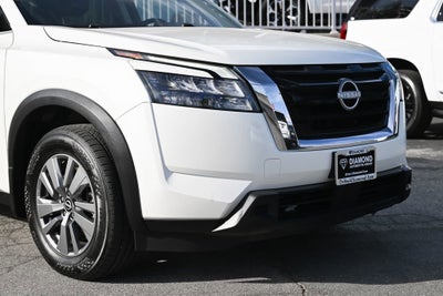 2024 Nissan Pathfinder SV