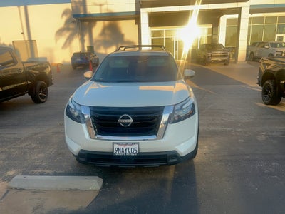 2024 Nissan Pathfinder SV