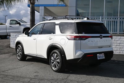 2024 Nissan Pathfinder SV