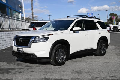 2024 Nissan Pathfinder SV