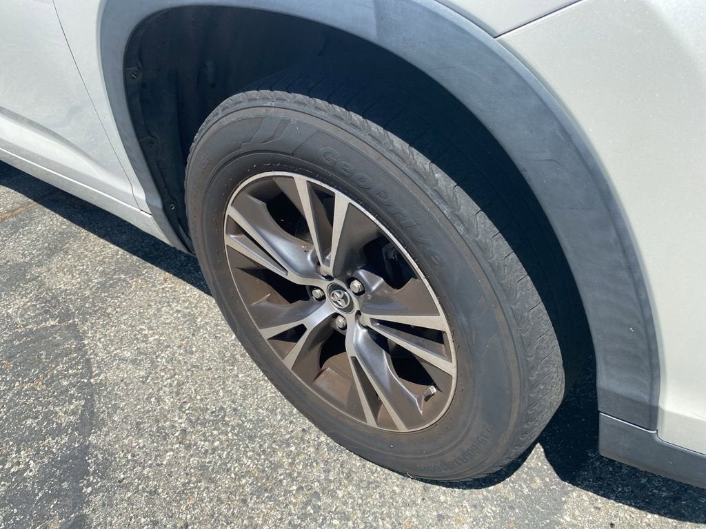 2017 Toyota Highlander LE