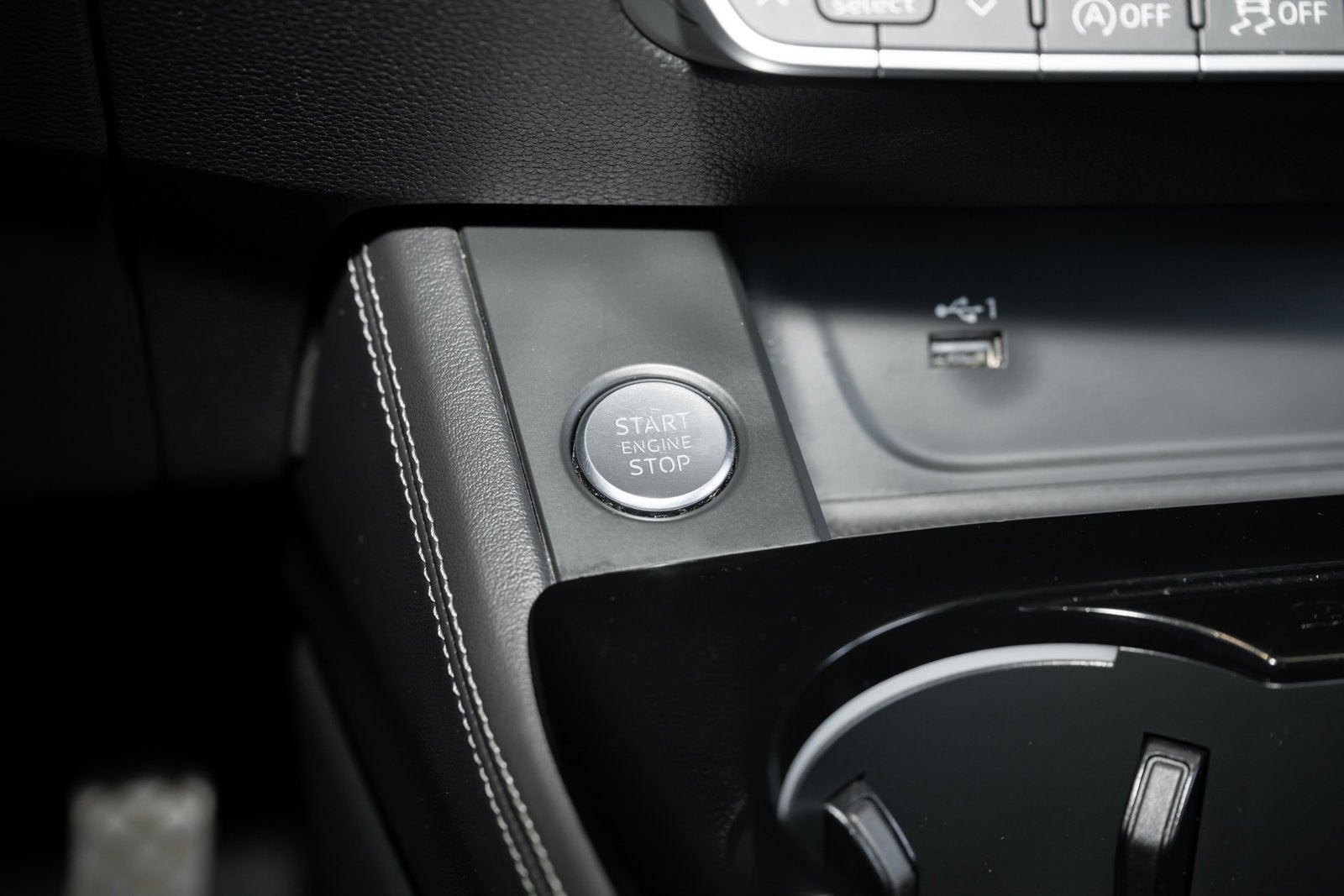 2022 Audi A4 Sedan S line Premium Plus