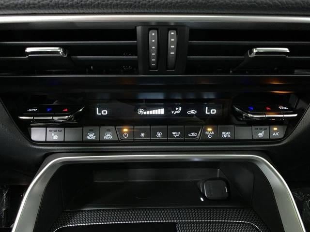 2025 Mazda Mazda CX-70 Plug-In Hybrid Premium AWD